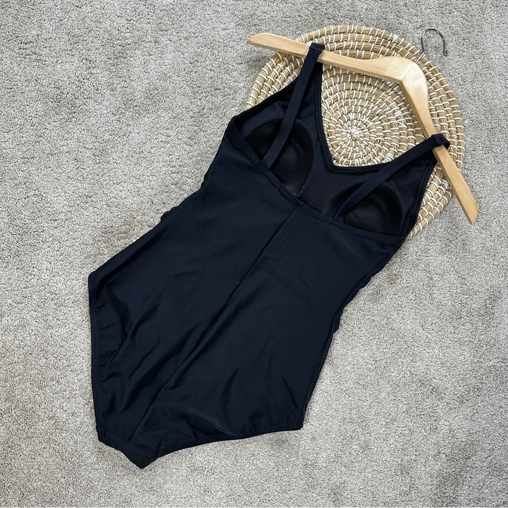 Speedo Women’s One-Piece V-Neck Swimsuit Wide Shoulder Straps in Black 10